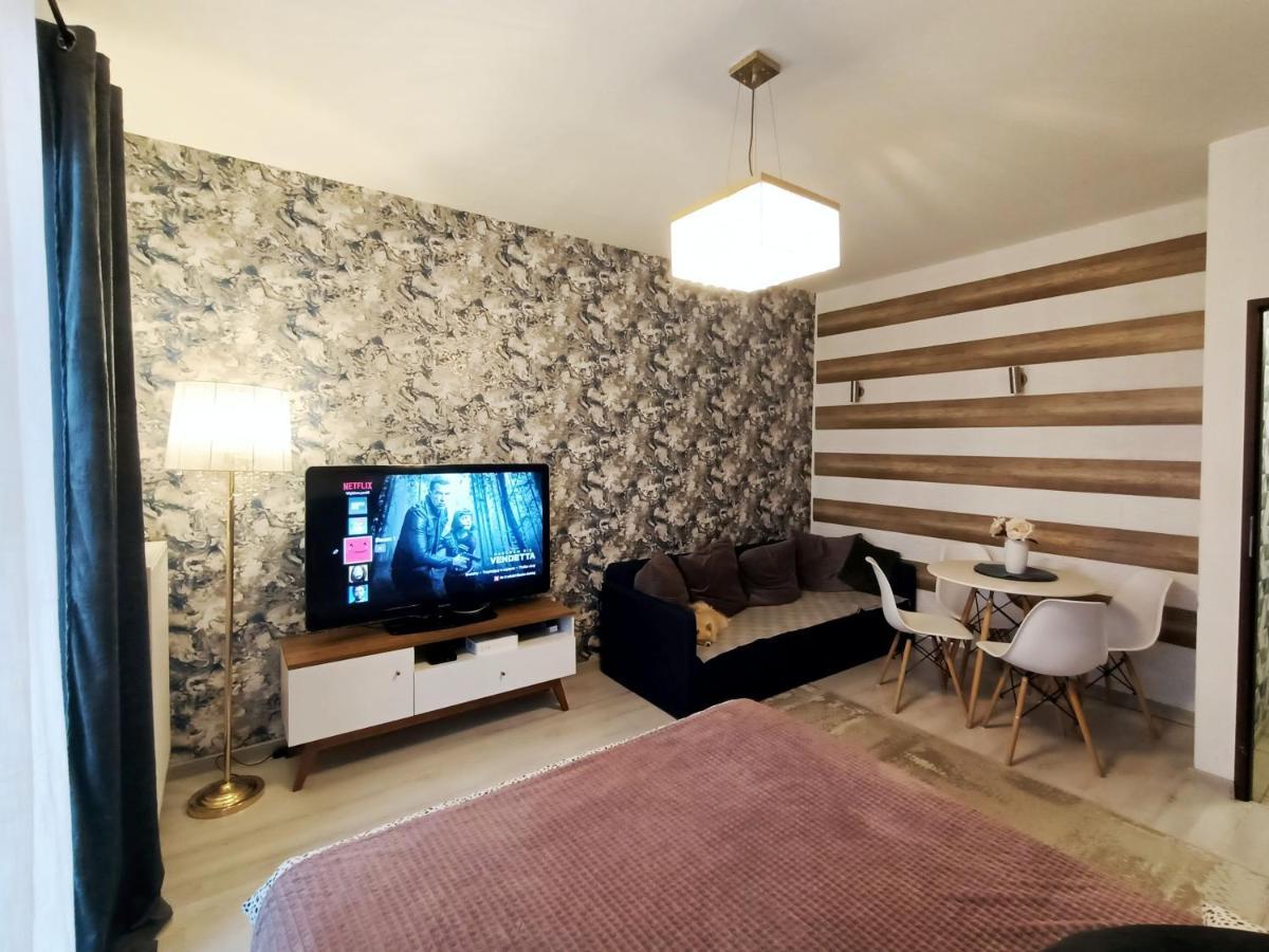 2-Room Apartment Nowy Dwór Mazowiecki 外观 照片