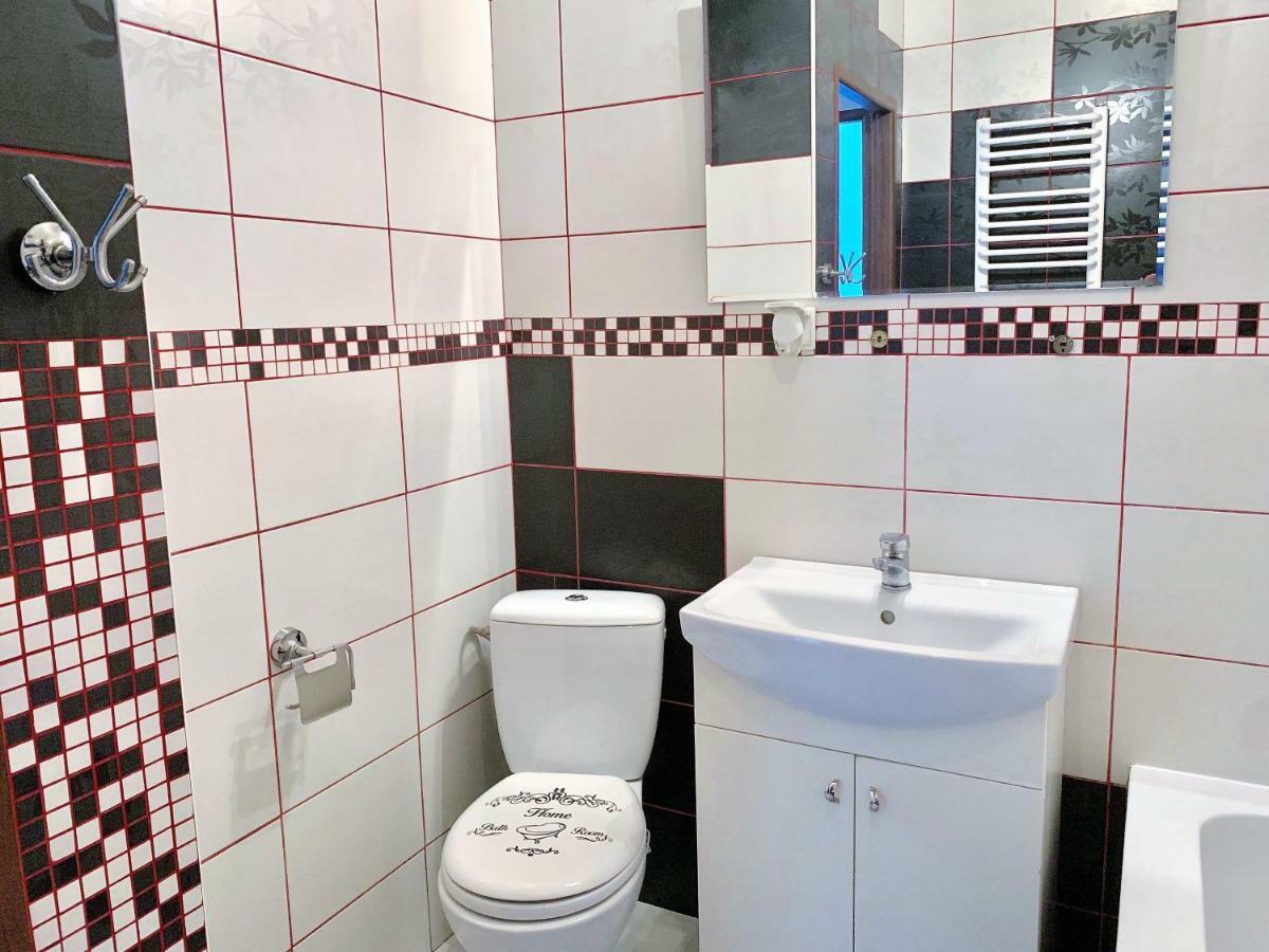 2-Room Apartment Nowy Dwór Mazowiecki 外观 照片